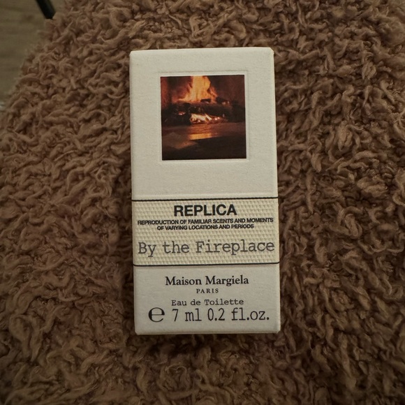 Maison Margiela Replica By the Fireplace - Picture 1 of 7